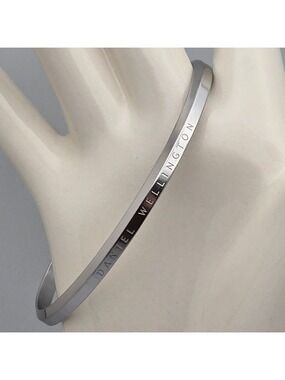 Unisex Classic Silver Cuff Bracelet Stainless Steel Enamel Daniel Wellington